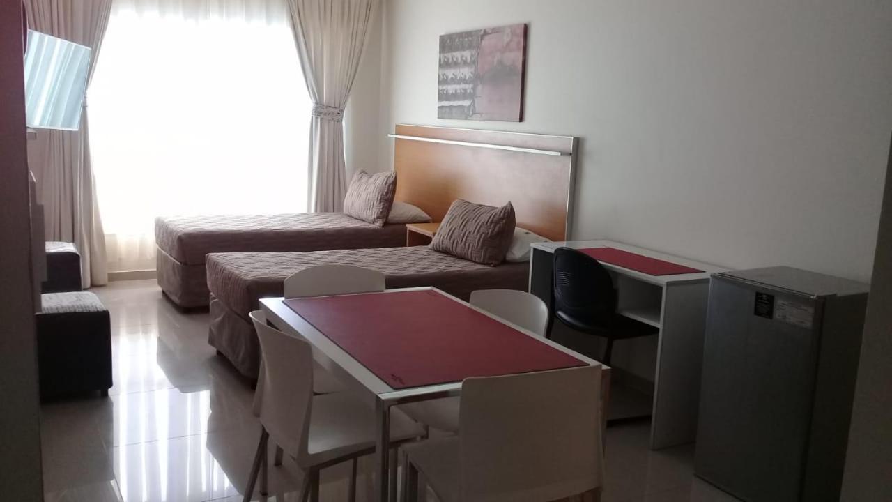 Illia 121 Apart Hotel Neuquén Szoba fotó